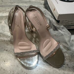 De Blossom Collection Gold Heels